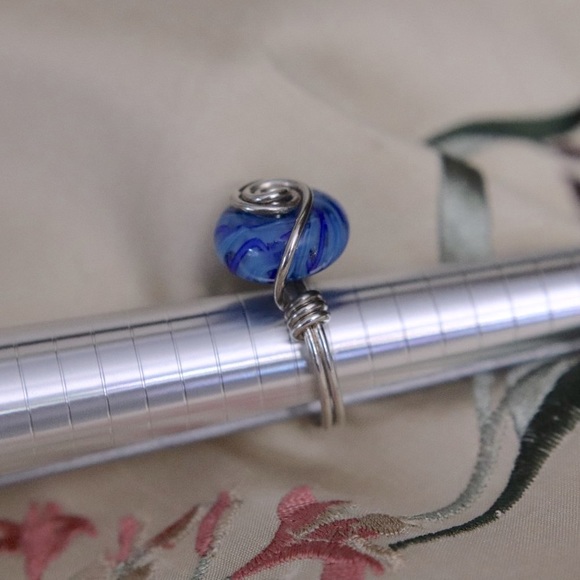 Unique Sterling Silver Swirled Blue Art Glass Ring - Size 6.5 - Picture 11 of 11